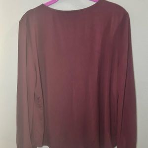 Catherine Scallop Detail Mixed Material Blouse
MP | Burgundy